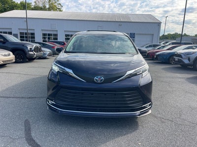 2023 Toyota Sienna XLE 7 Passenger