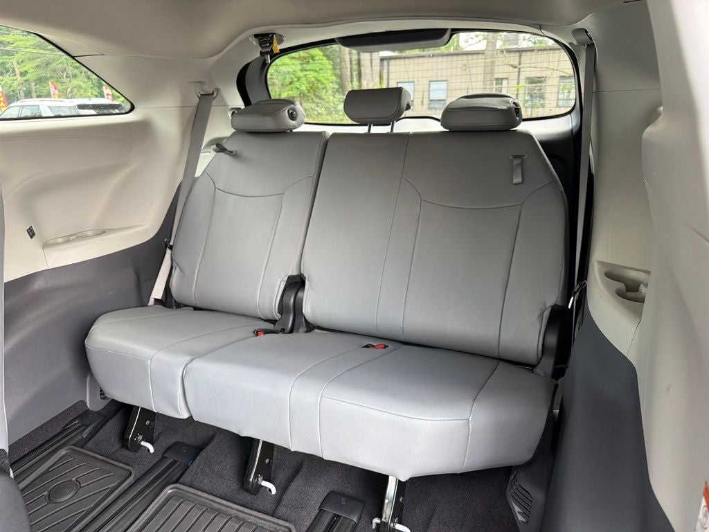 2024 Toyota Sienna XLE 7 Passenger
