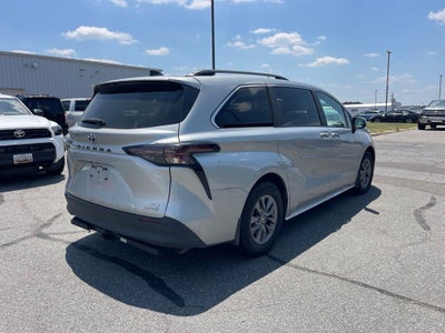 2024 Toyota Sienna XLE 7 Passenger