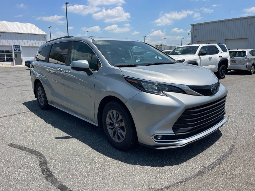 2024 Toyota Sienna XLE 7 Passenger