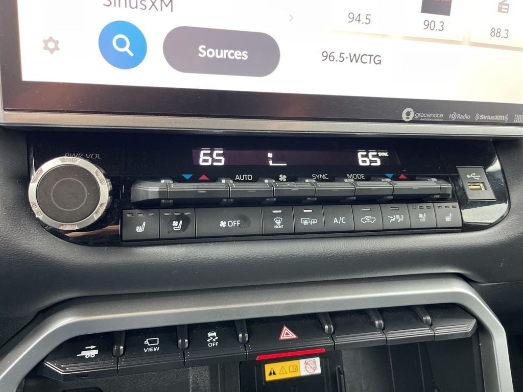 2024 Toyota Tundra Hybrid Platinum