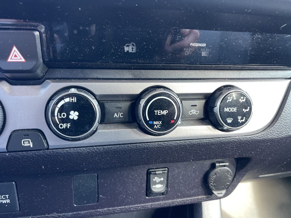 2017 Toyota Tacoma SR