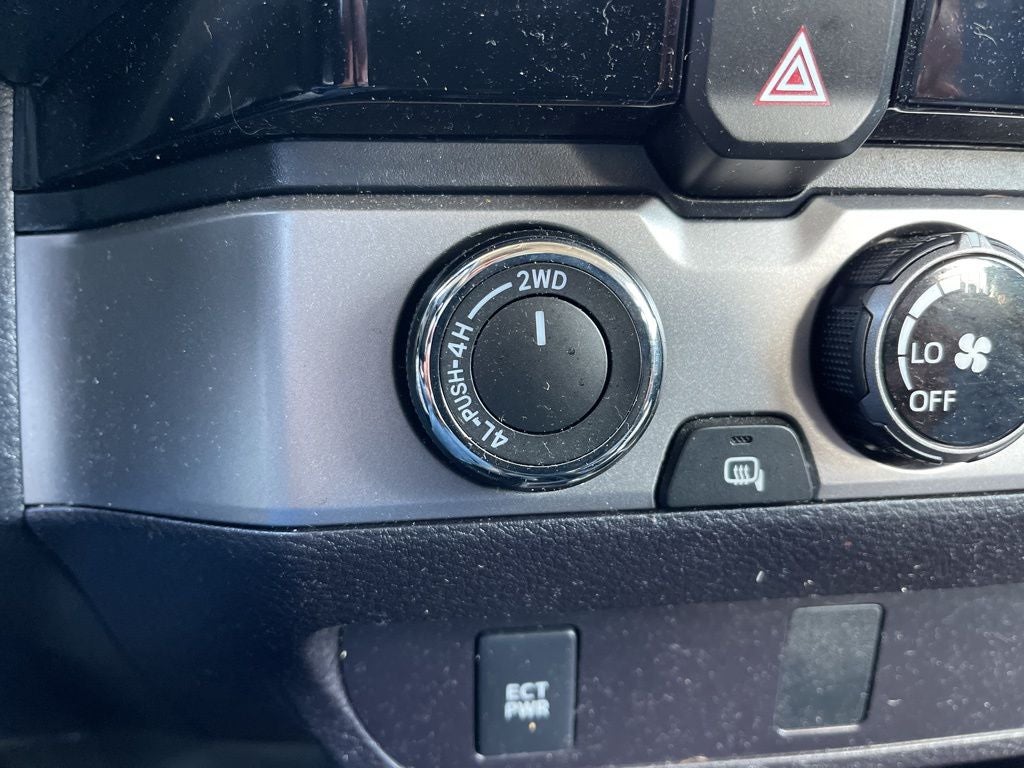 2017 Toyota Tacoma SR