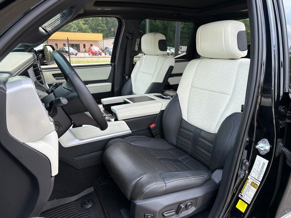 2023 Toyota Tundra Hybrid Capstone