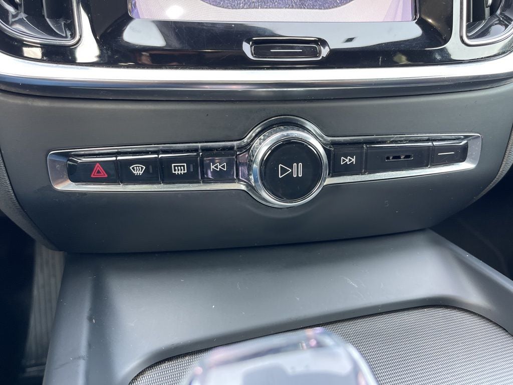 2024 Volvo S60 B5 Plus Black Edition