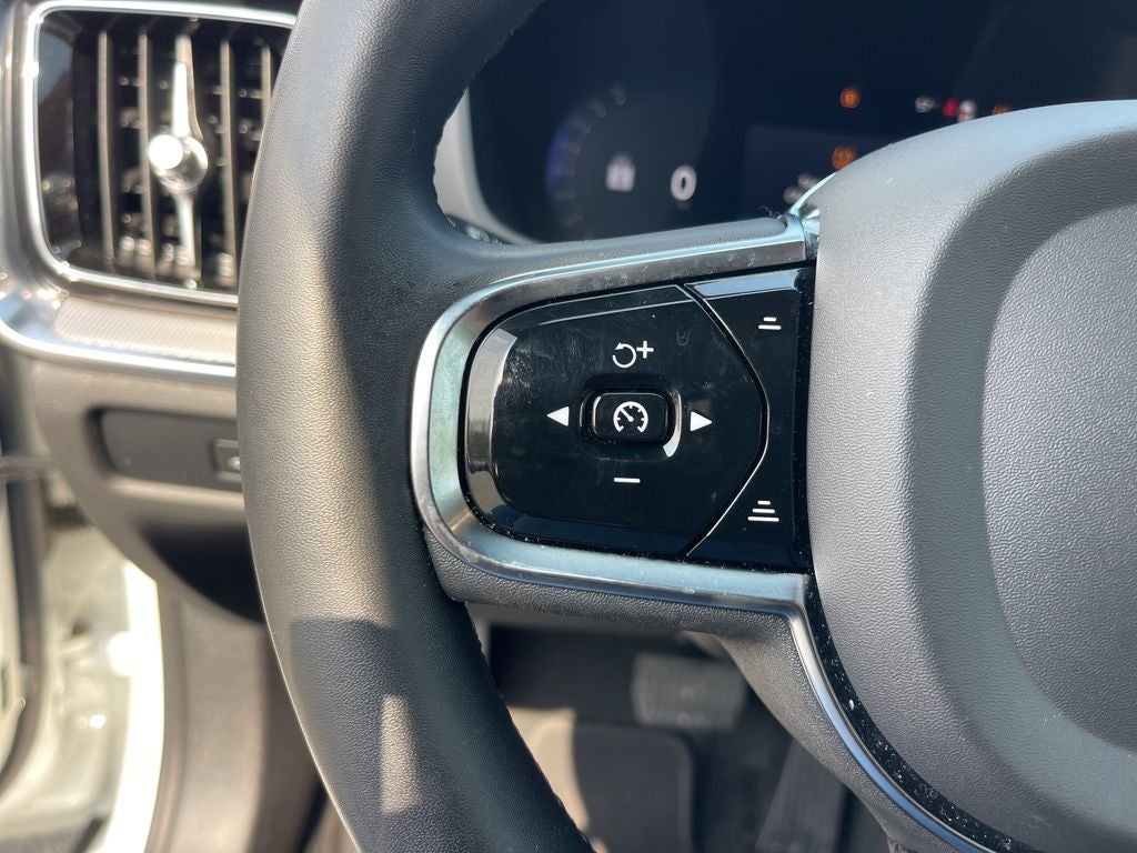 2024 Volvo S60 B5 Plus Black Edition