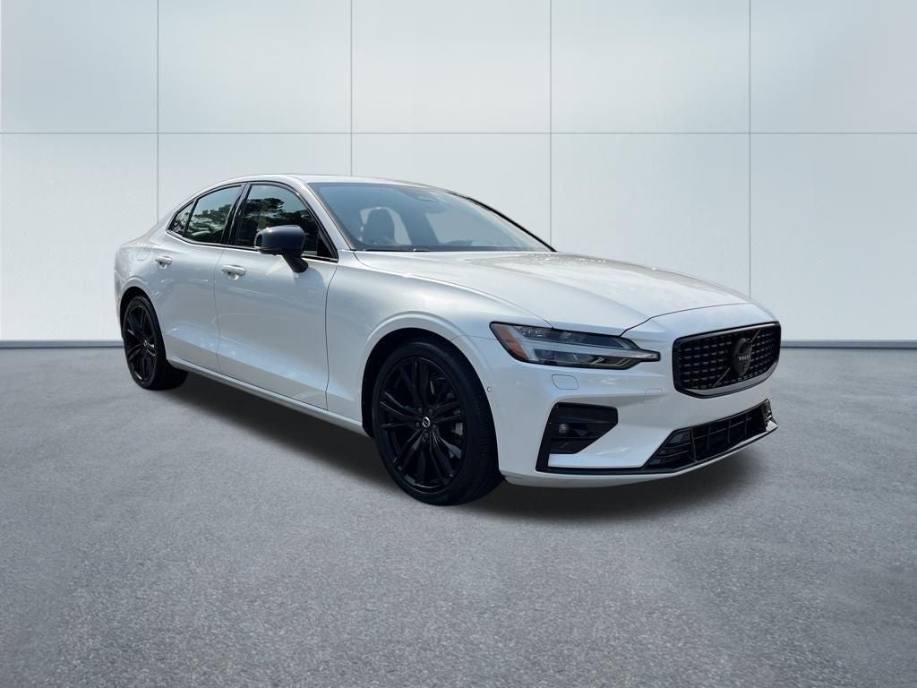 2024 Volvo S60 B5 Plus Black Edition