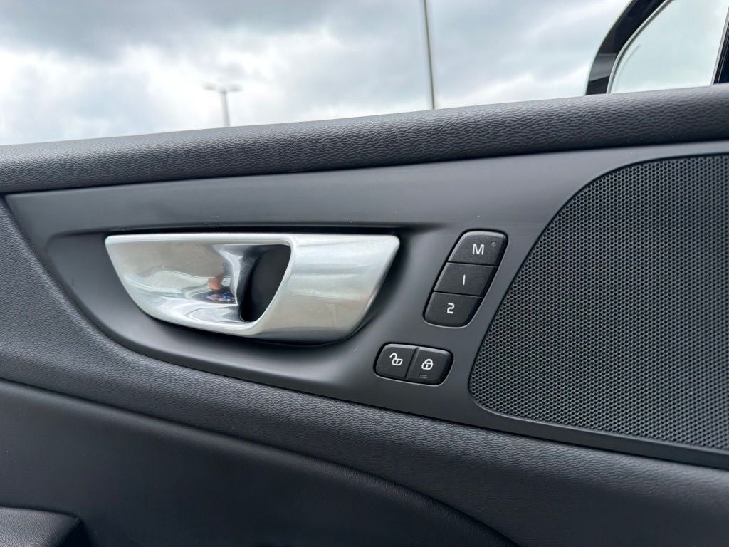 2025 Volvo S60 B5 Core