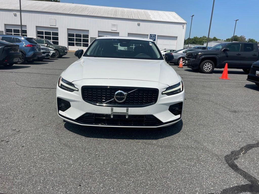 2025 Volvo S60 B5 Core