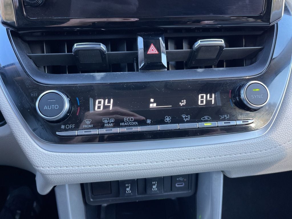 2024 Toyota Corolla Cross XLE