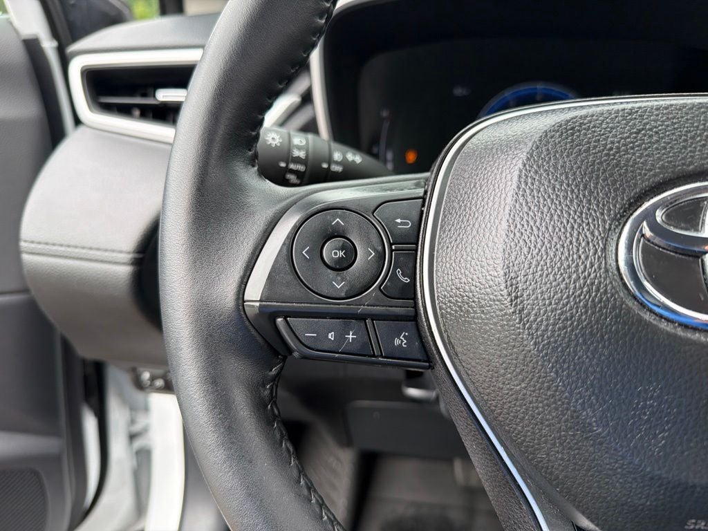 2025 Toyota Corolla Cross XLE