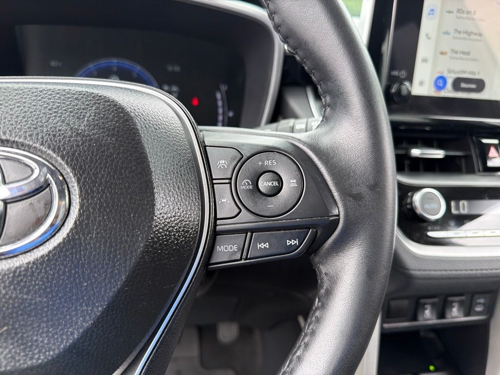 2025 Toyota Corolla Cross XLE