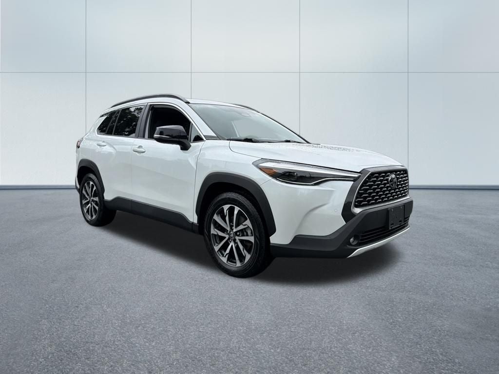 2025 Toyota Corolla Cross XLE