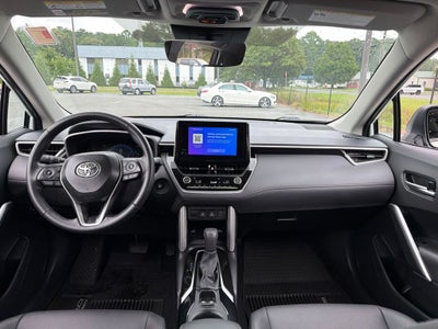 2025 Toyota Corolla Cross XLE
