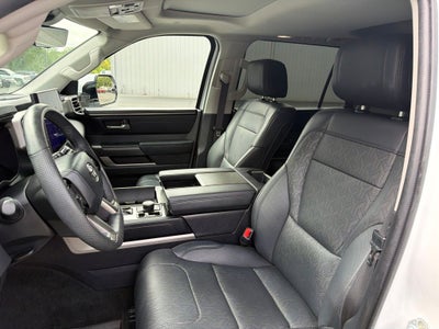 2024 Toyota Sequoia SR5