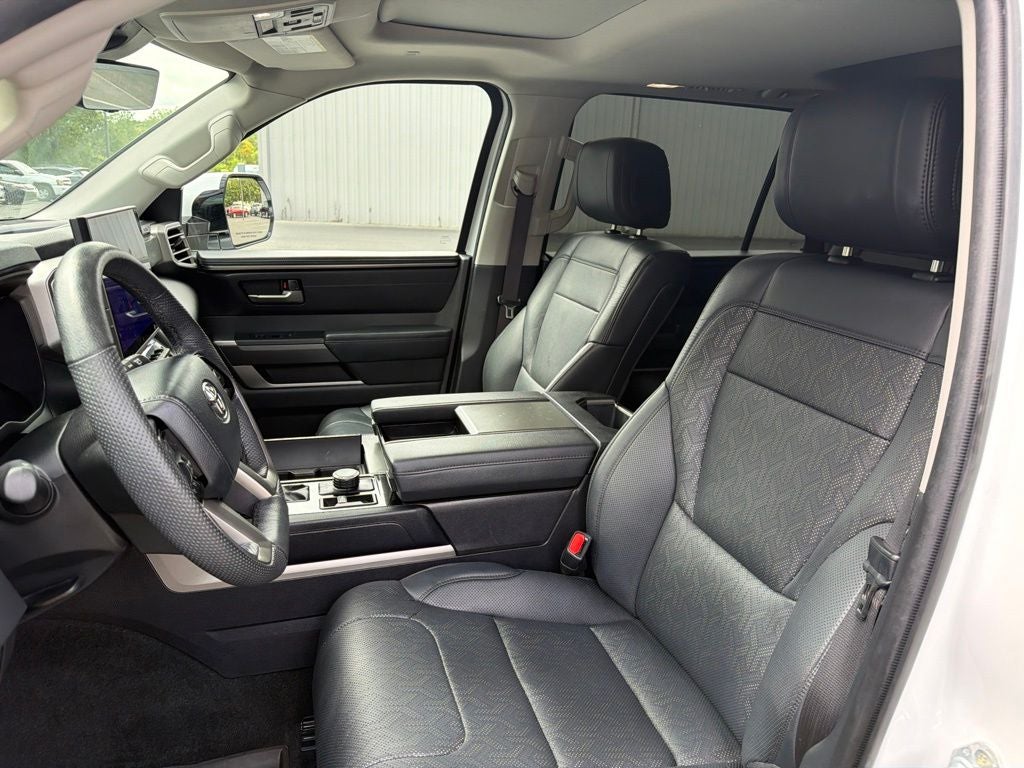 2024 Toyota Sequoia SR5