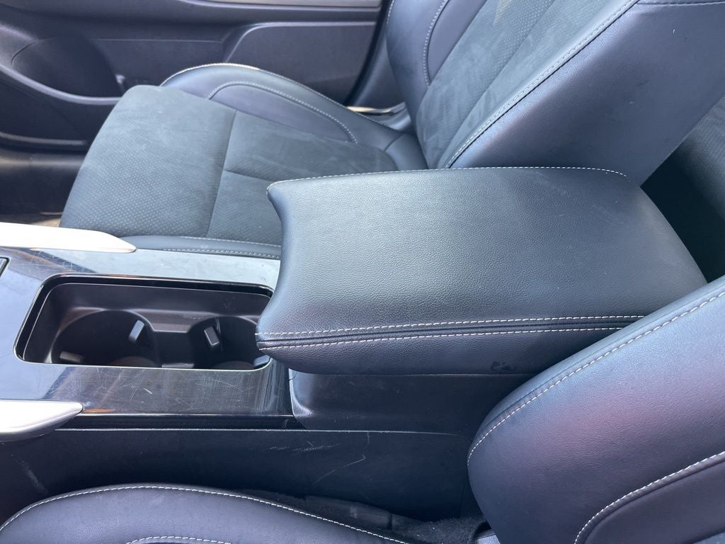 2025 Mitsubishi Eclipse Cross Base