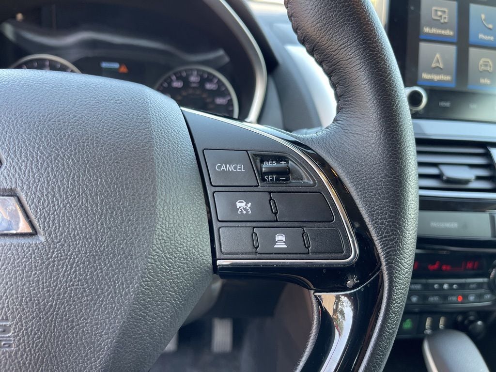 2025 Mitsubishi Eclipse Cross Base