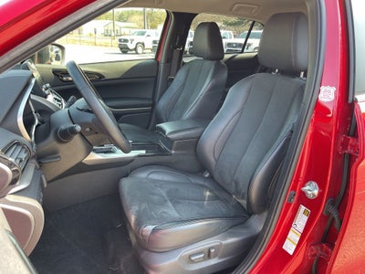 2025 Mitsubishi Eclipse Cross Base