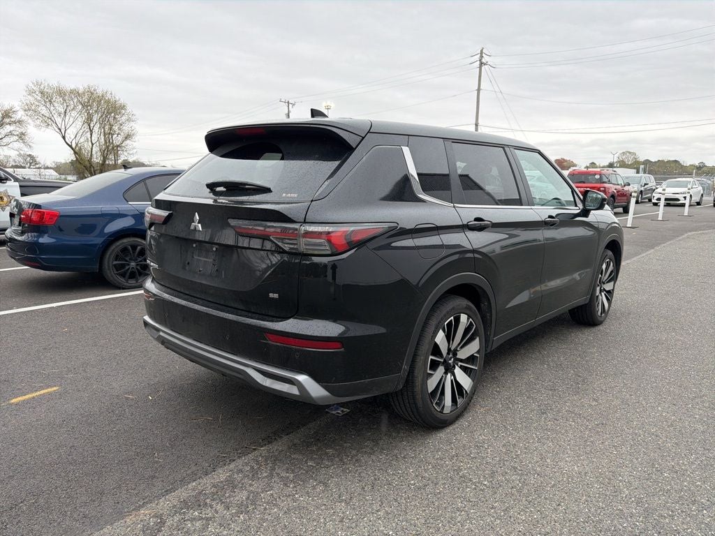 2025 Mitsubishi Outlander SE