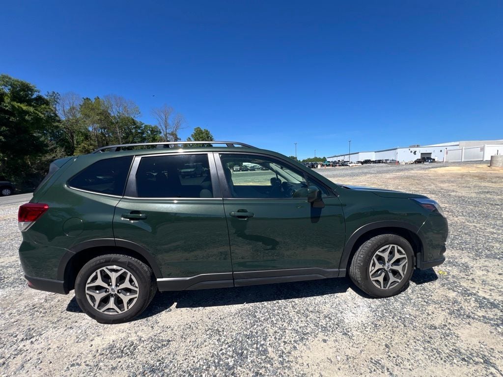 2022 Subaru Forester Premium