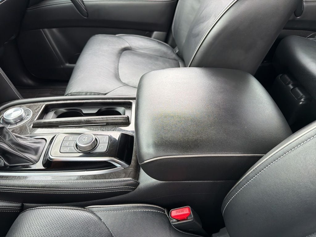 2023 INFINITI QX80 LUXE