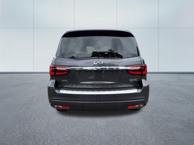 2023 INFINITI QX80 LUXE