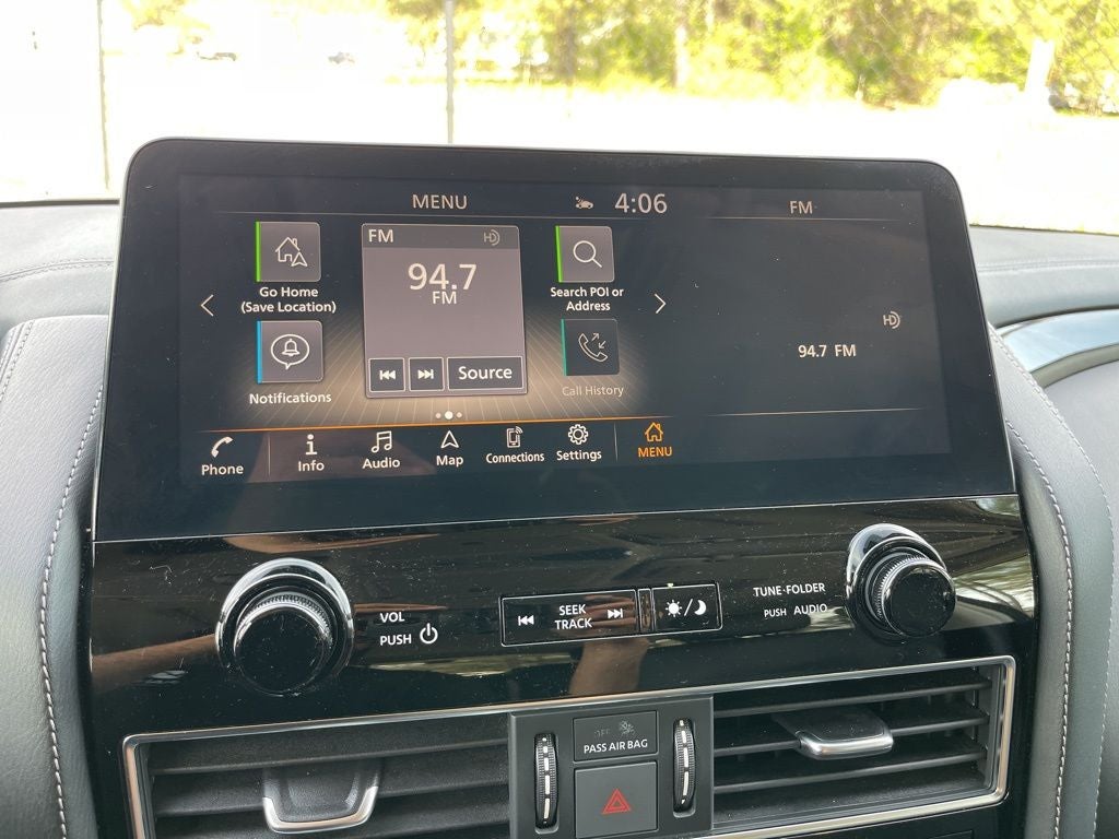 2024 INFINITI QX80 LUXE