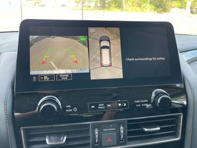 2024 INFINITI QX80 LUXE