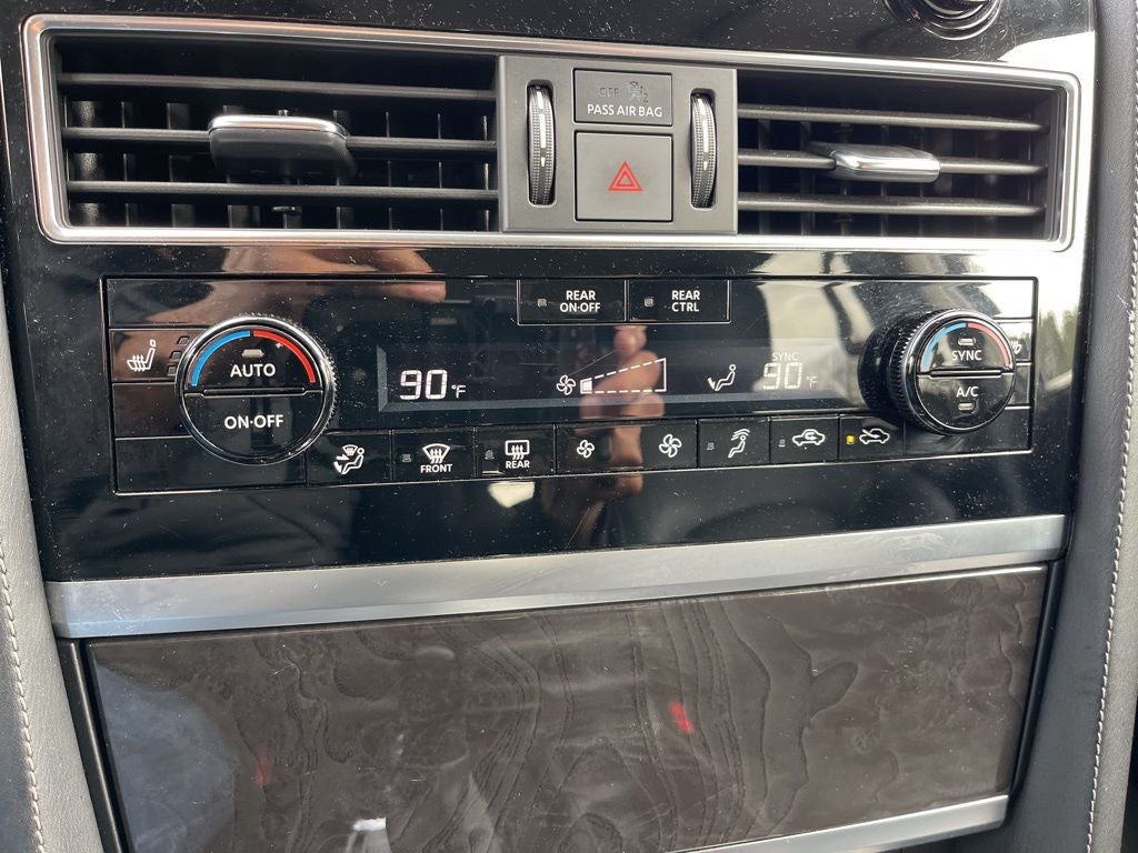 2024 INFINITI QX80 LUXE