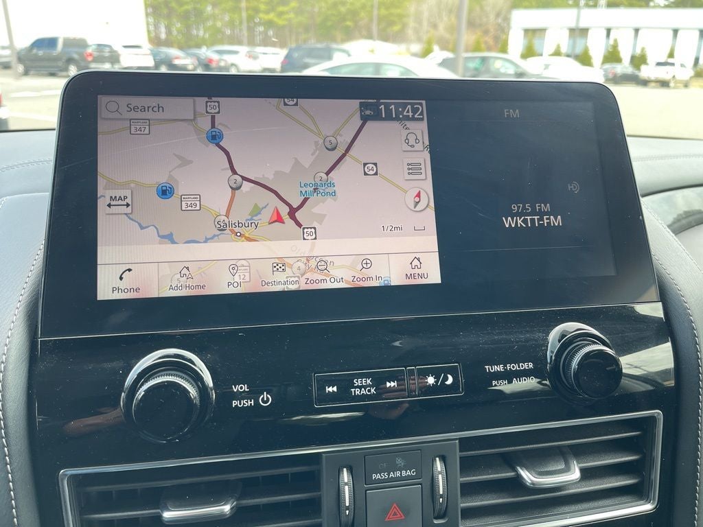 2024 INFINITI QX80 LUXE