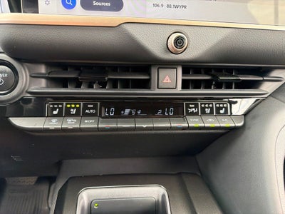 2025 Toyota Crown Signia Limited
