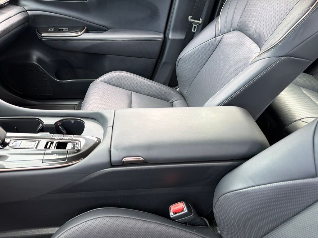 2025 Toyota Crown Signia Limited