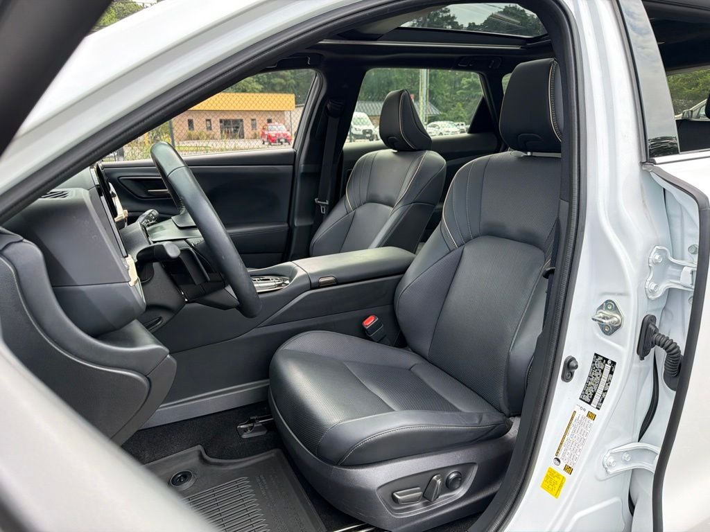 2025 Toyota Crown Signia Limited