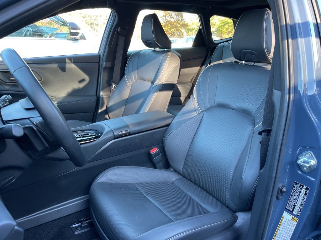 2025 Toyota Crown Signia Limited