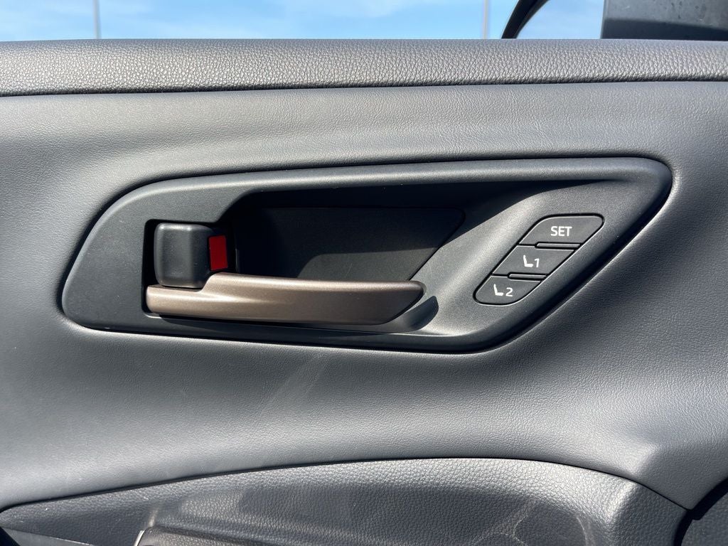 2025 Toyota Crown Platinum