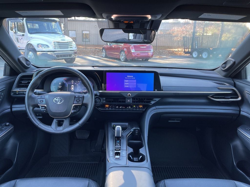 2023 Toyota Crown Platinum