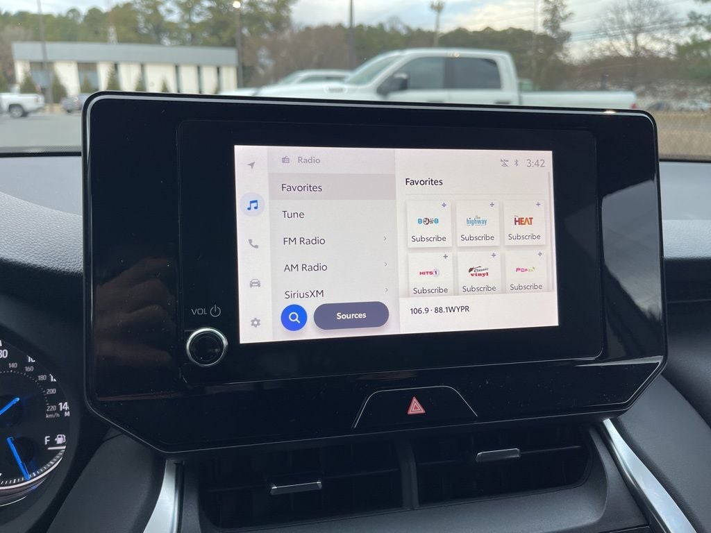 2023 Toyota Venza LE