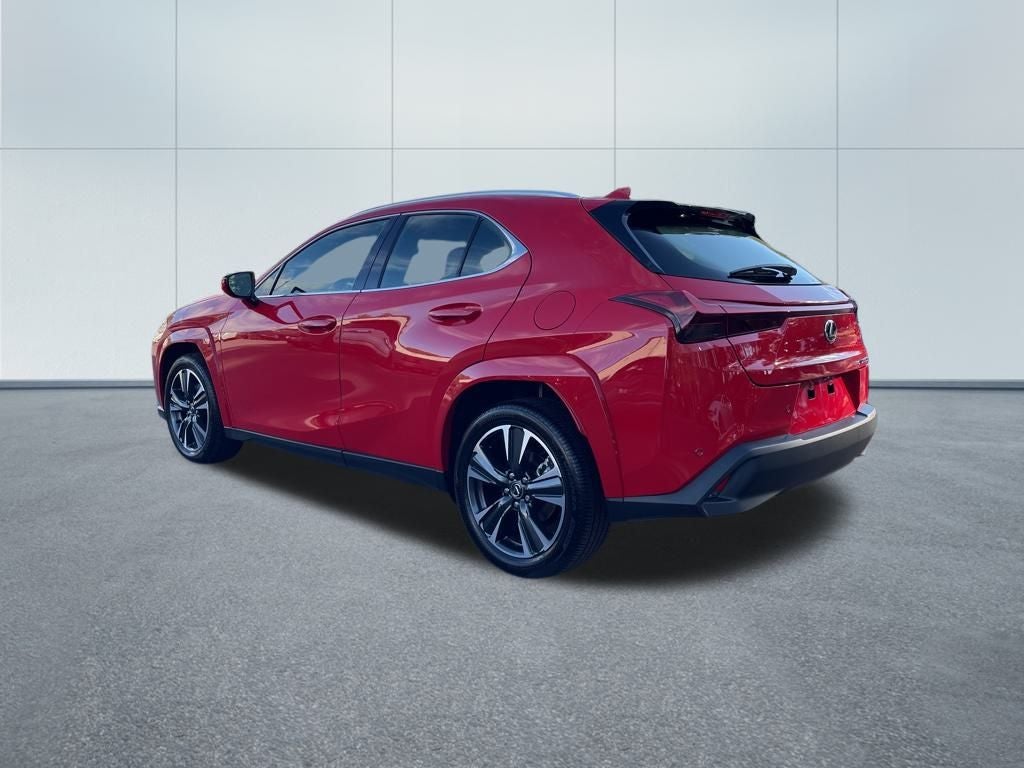 2025 Lexus UX 300h