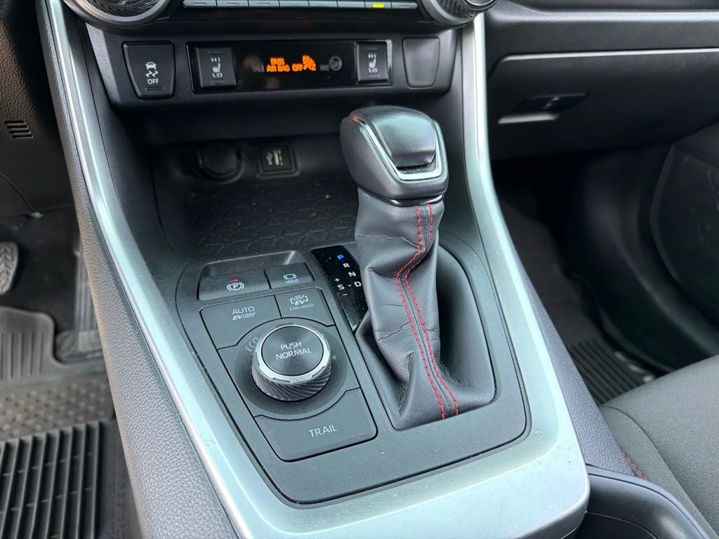 2025 Toyota RAV4 Plug-In Hybrid SE