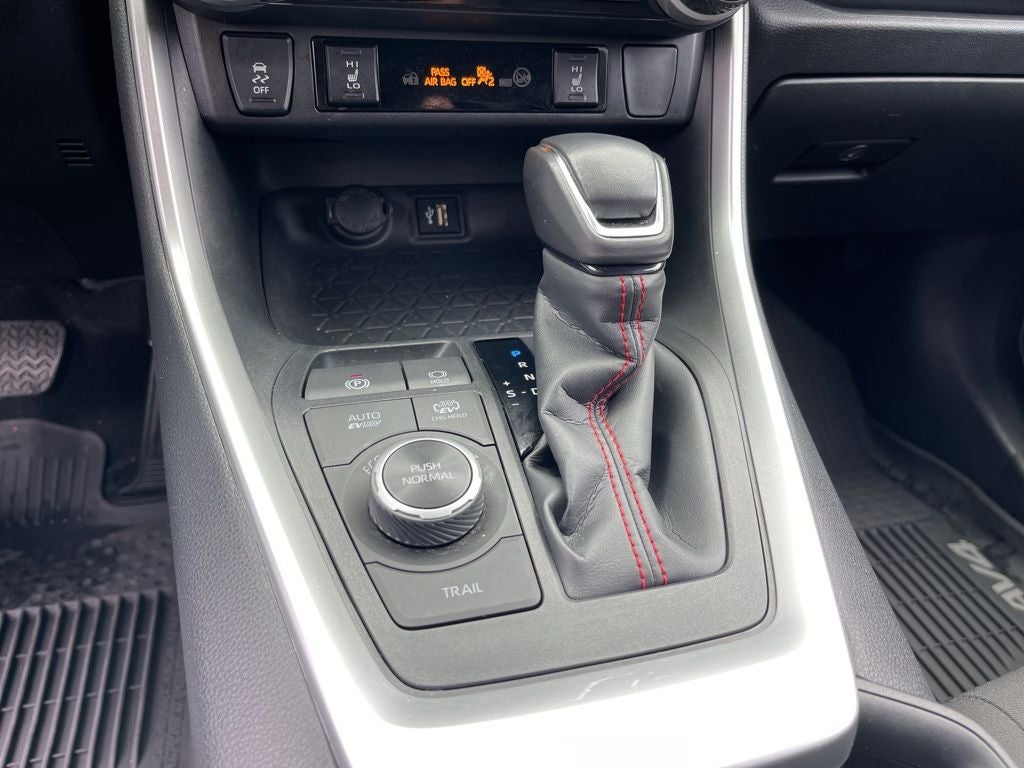 2024 Toyota RAV4 Prime SE