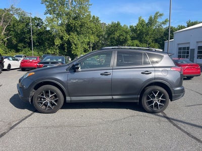 2017 Toyota RAV4 SE
