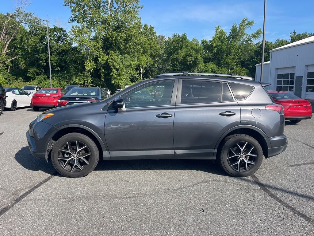 2017 Toyota RAV4 SE