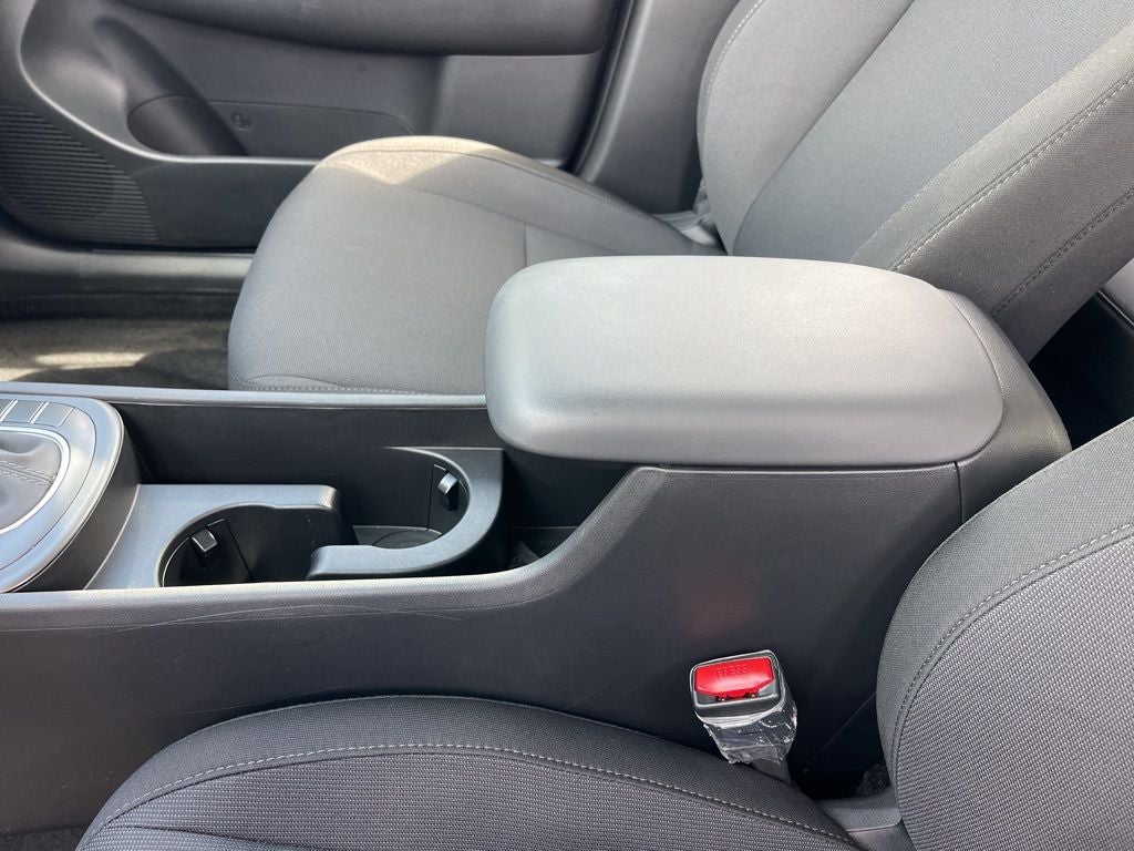 2025 Hyundai Kona SE