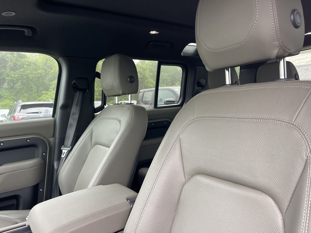 2024 Land Rover Defender 110 S
