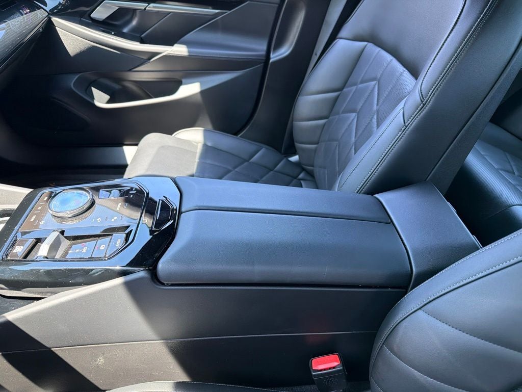 2025 BMW 5 Series 530i xDrive