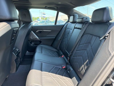 2025 BMW 5 Series 530i xDrive