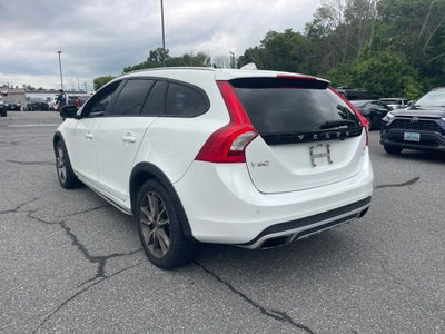 2016 Volvo V60 Cross Country T5