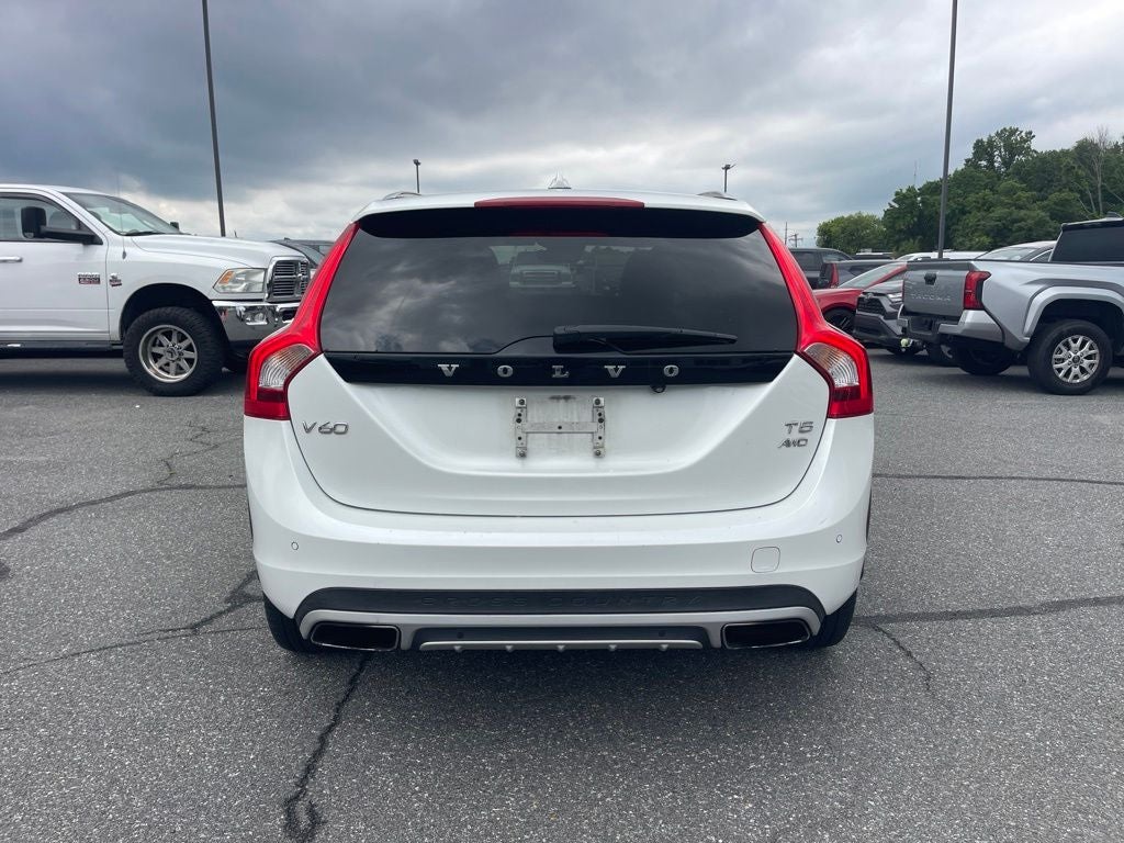 2016 Volvo V60 Cross Country T5