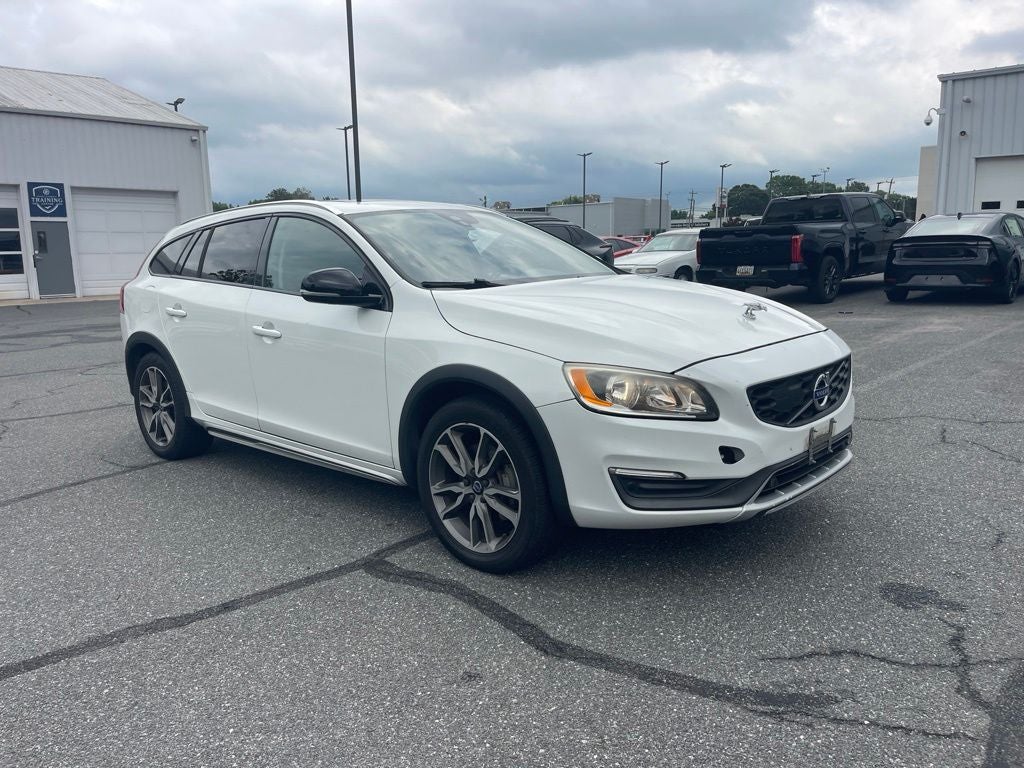 2016 Volvo V60 Cross Country T5